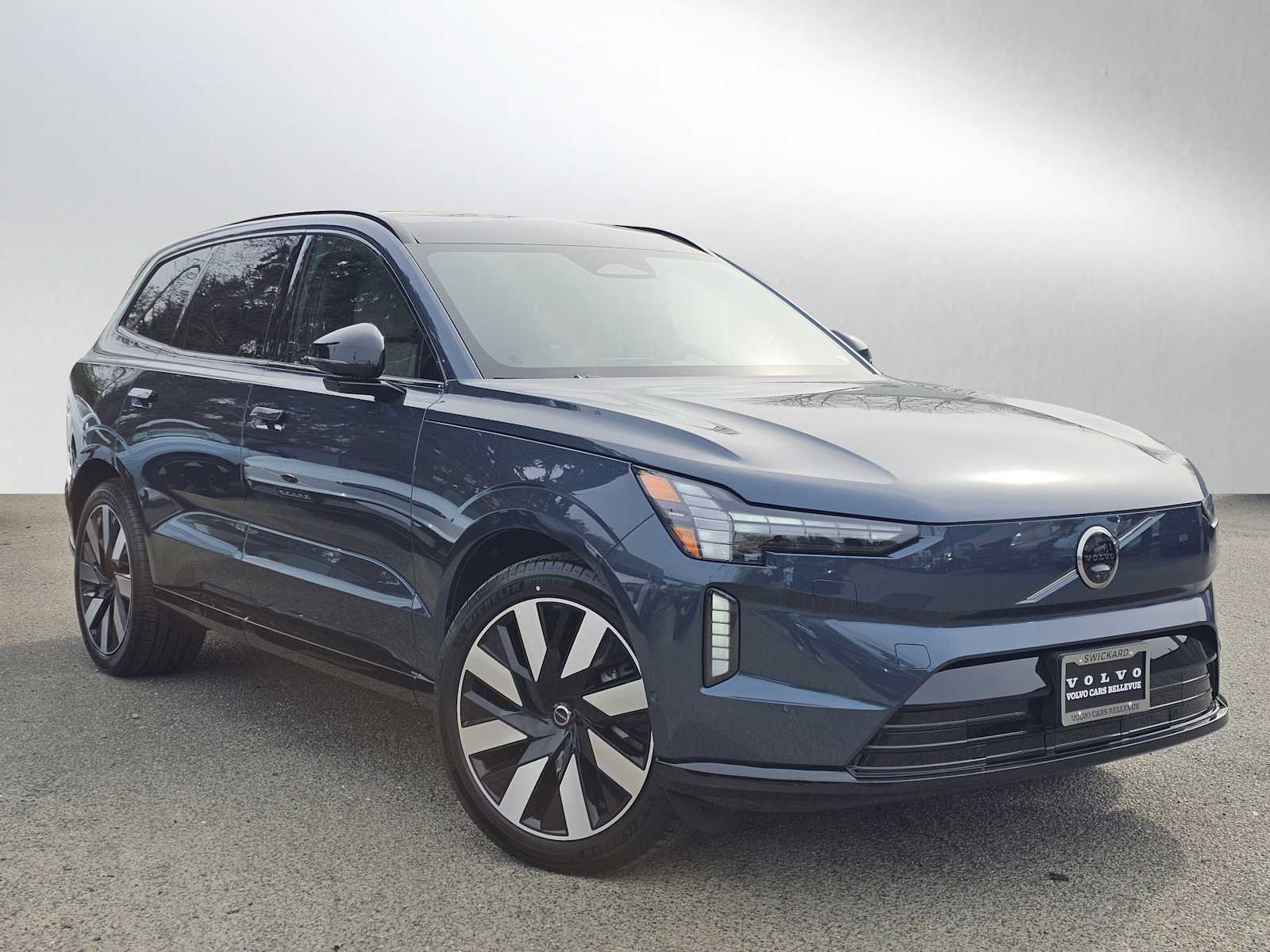 New 2026 Volvo EX90 Ultra image 1