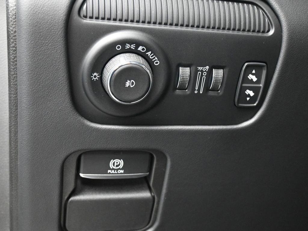 Used 2024 Jeep Grand Wagoneer L Series II w/ Quick Order Packagew 28T image 33