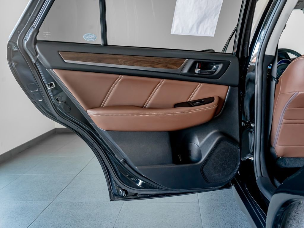 Used 2018 Subaru Outback 3.6R Touring image 22