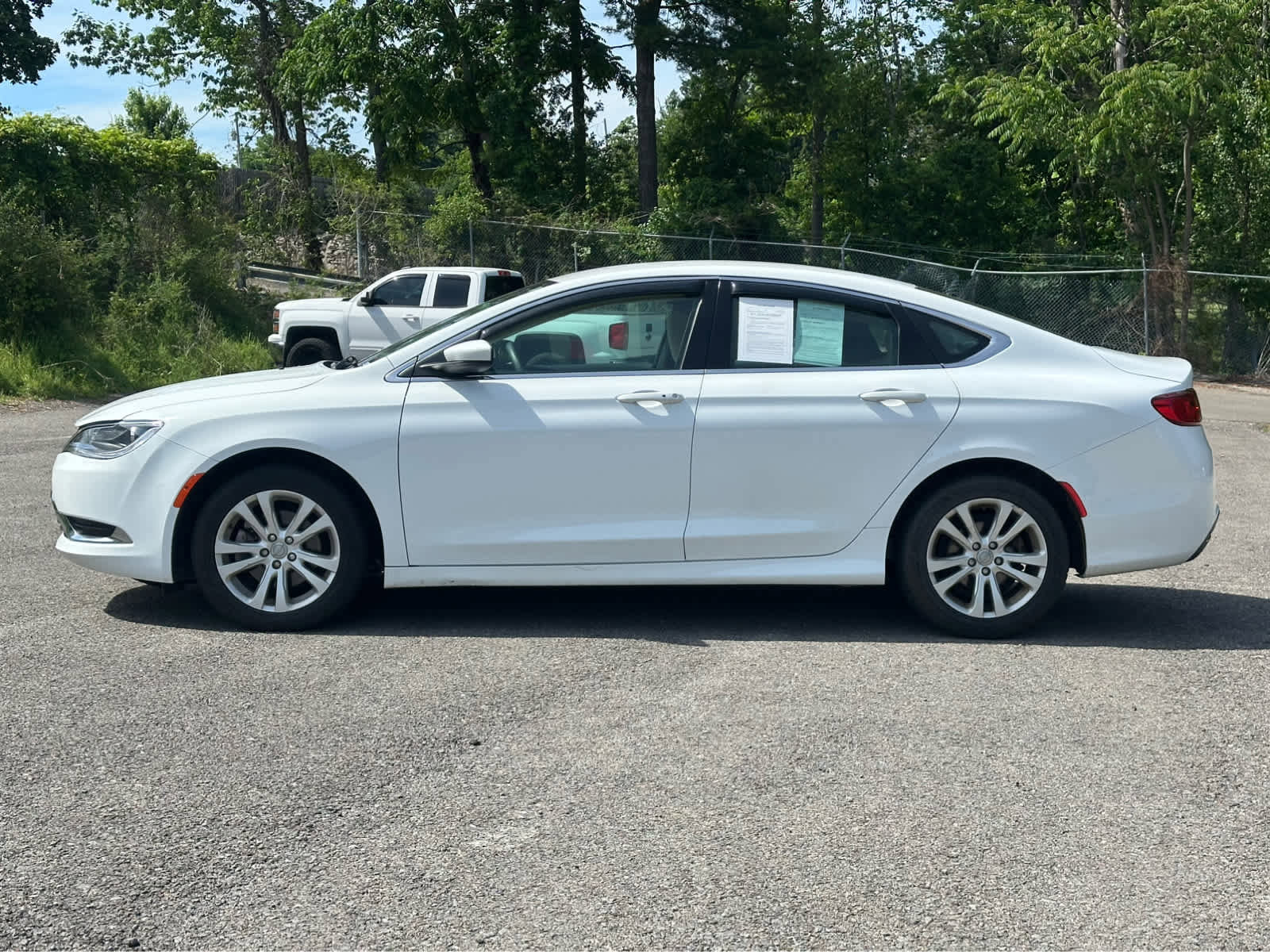 Used 2016 Chrysler 200 Limited FWD image 4
