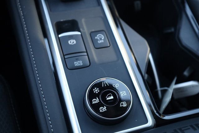 New 2026 Nissan Pathfinder SV AWD/4WD image 21