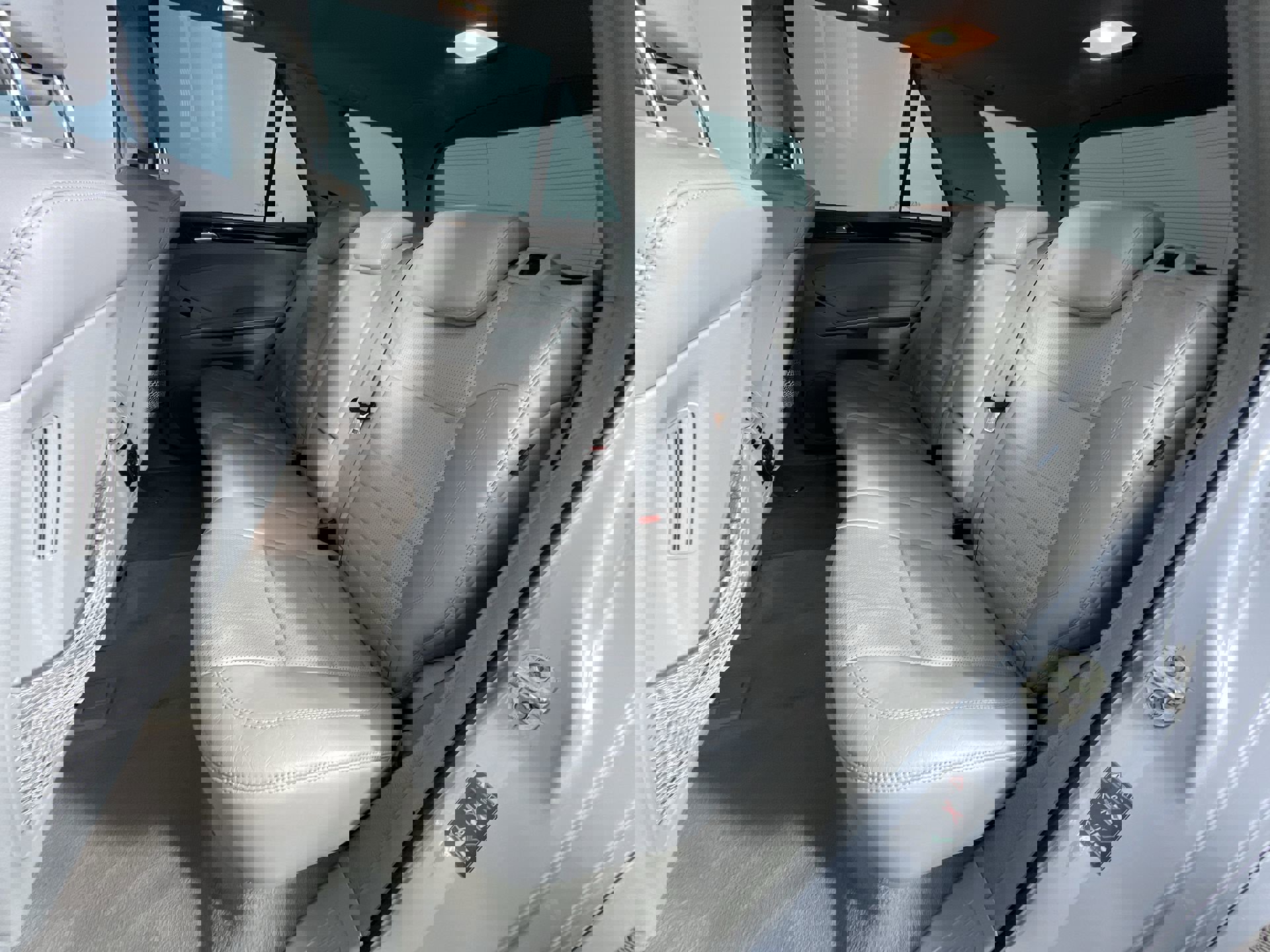 Used 2009 Mercedes-Benz ML 63 AMG 4MATIC image 23