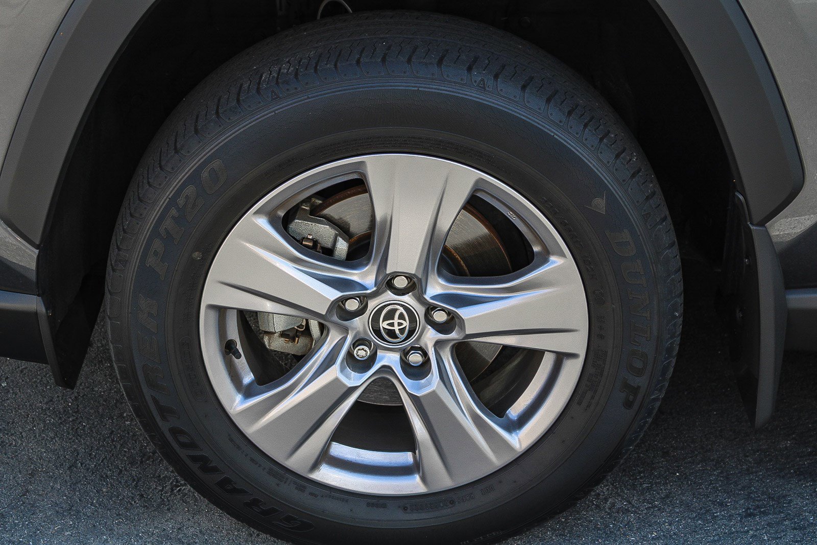 Used 2022 Toyota RAV4 XLE w/ Convenience Package FWD image 14