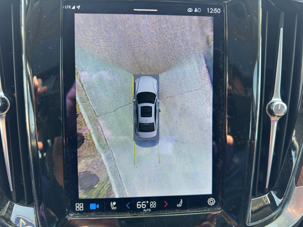 Used 2023 Volvo S60 B5 Plus w/ Climate Package image 33