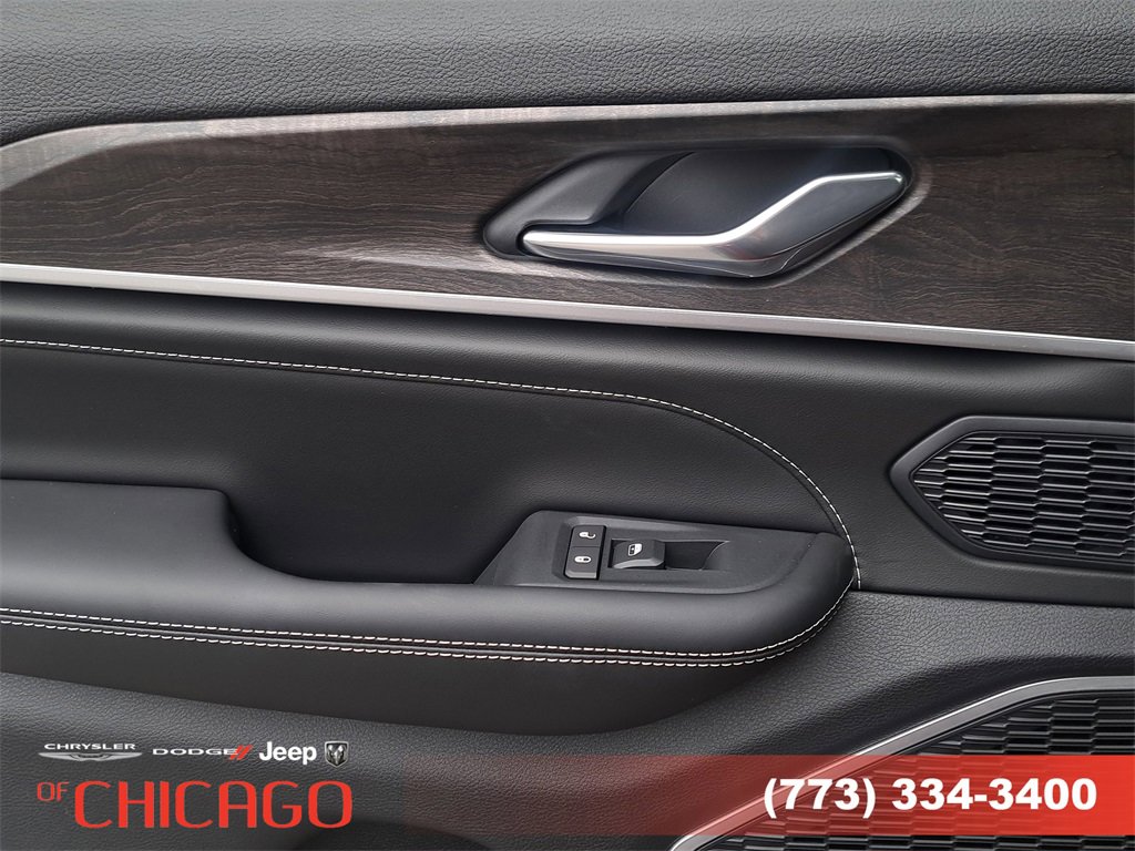 New 2026 Jeep Grand Cherokee Limited image 11