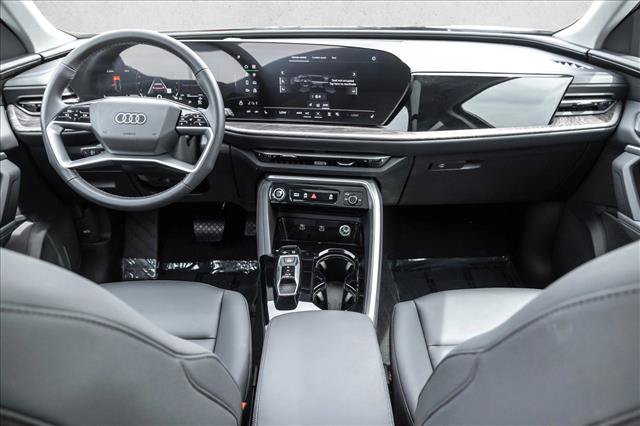 Certified 2025 Audi Q5 Premium w/ Convenience Package AWD/4WD image 21