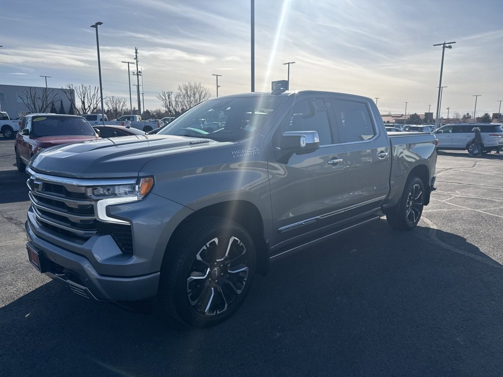 Used 2024 Chevrolet Silverado 1500 High Country w/ Technology Package image 3