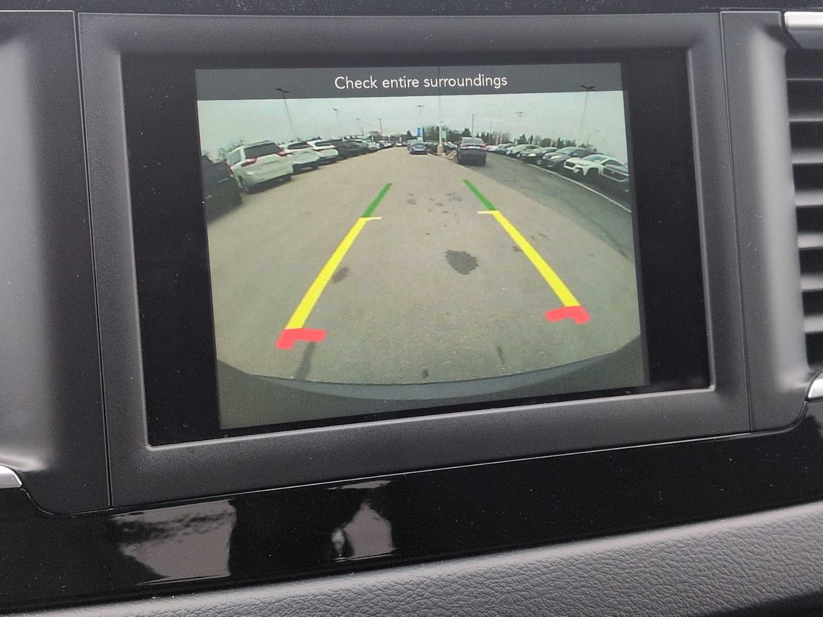 Used 2018 Chrysler Pacifica Touring Plus image 24