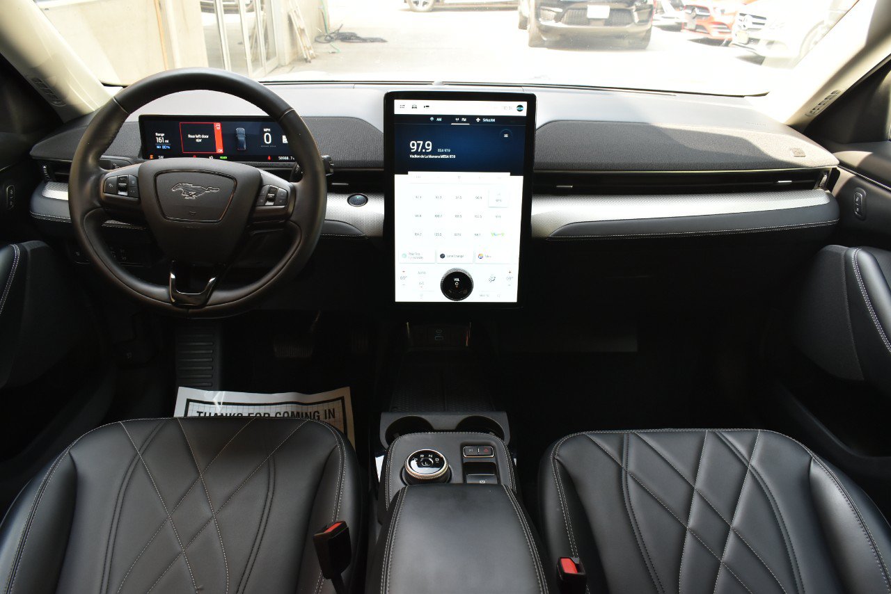 Used 2021 Ford Mustang Mach-E Select RWD image 19