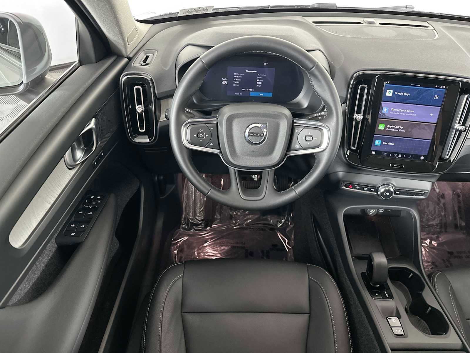 Used 2025 Volvo XC40 B5 Core w/ Protection Package Premier image 21