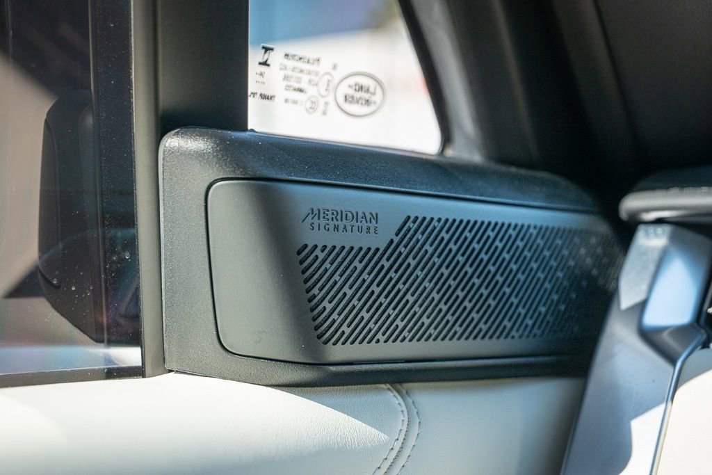 Used 2025 Land Rover Range Rover Long Wheelbase Autobiography image 31