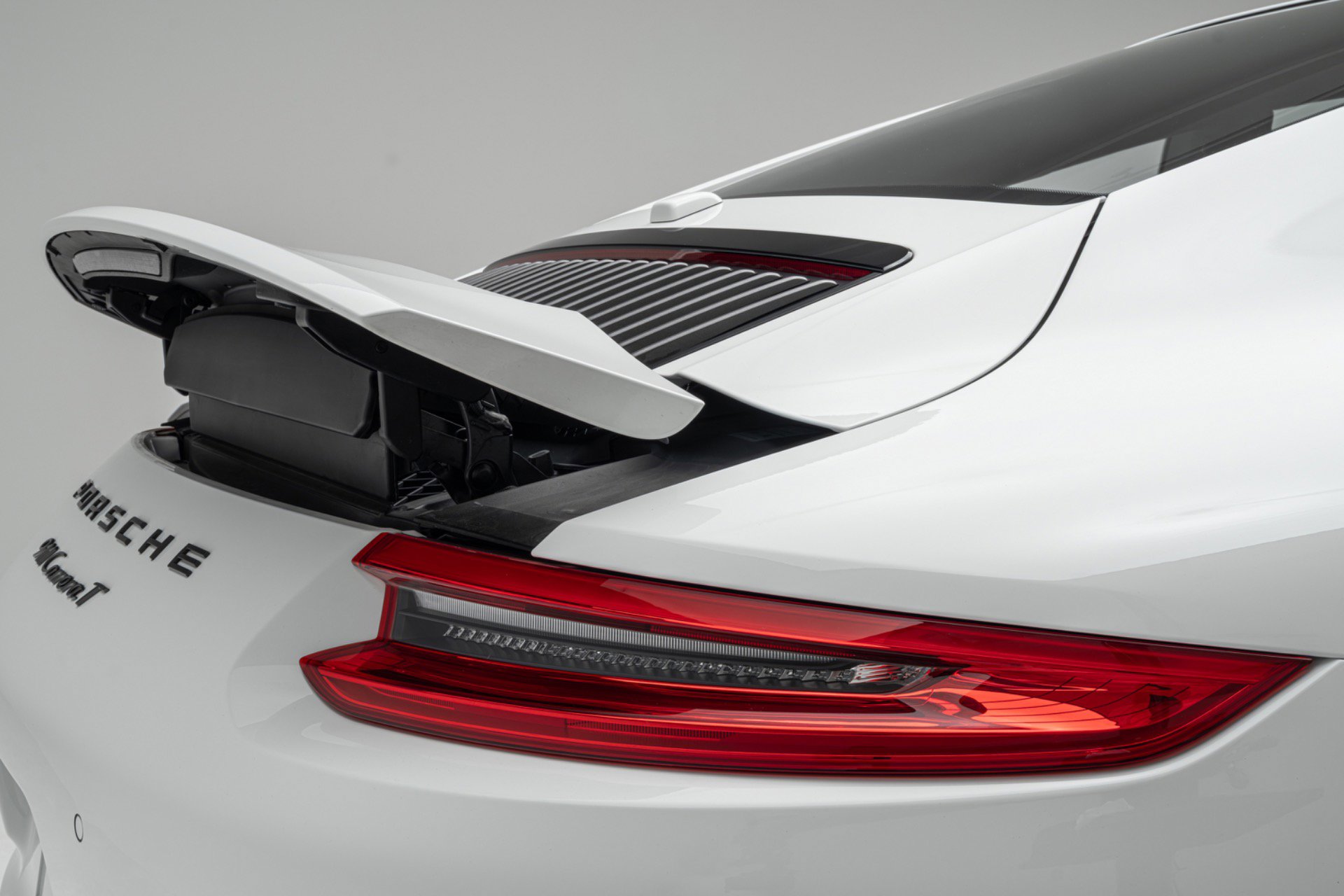 Used 2018 Porsche 911 Carrera T w/ Carrera T Interior Package RWD image 53