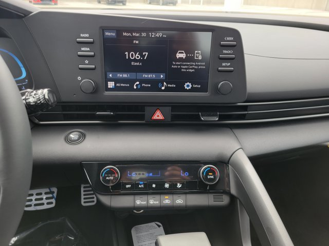 New 2026 Hyundai Elantra SEL Sport FWD image 17