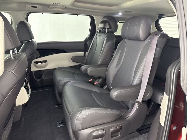 Certified 2023 Kia Carnival SX Prestige image 28