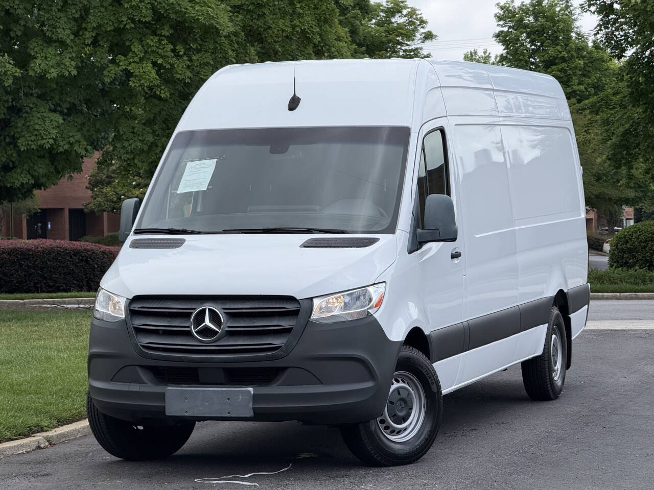 Used 2019 Mercedes-Benz Sprinter 170 Cargo image 1