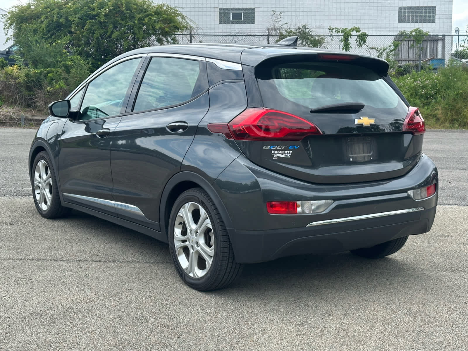 Used 2017 Chevrolet Bolt LT FWD image 5