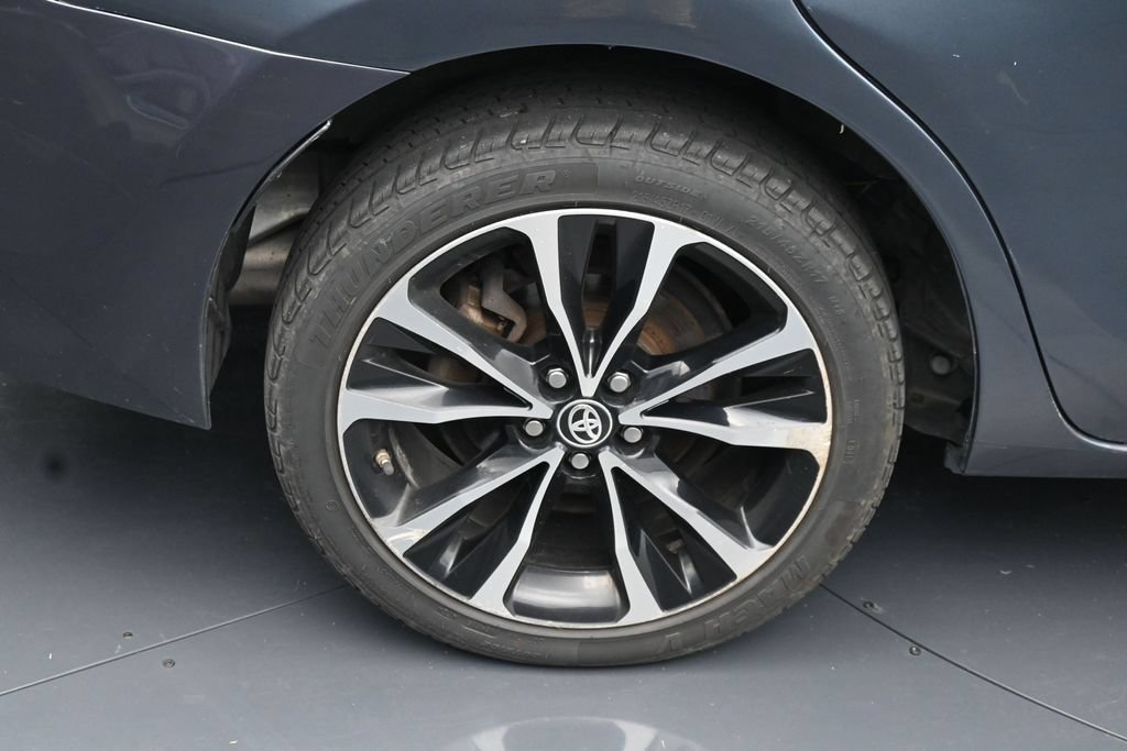 Used 2017 Toyota Corolla SE w/ Carpet Mat Package (TMS) FWD image 10