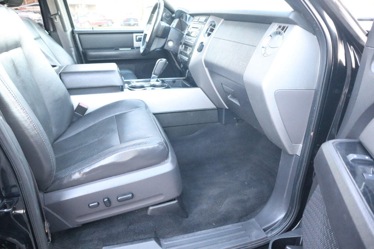 Used 2012 Ford Expedition Limited image 17