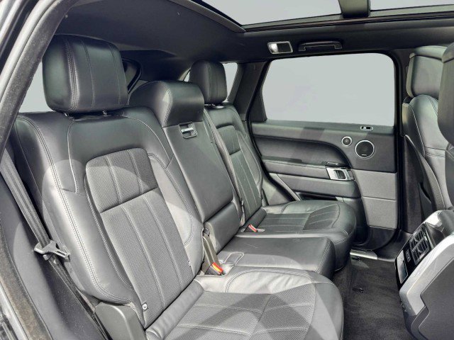 Used 2018 Land Rover Range Rover Sport HSE image 45