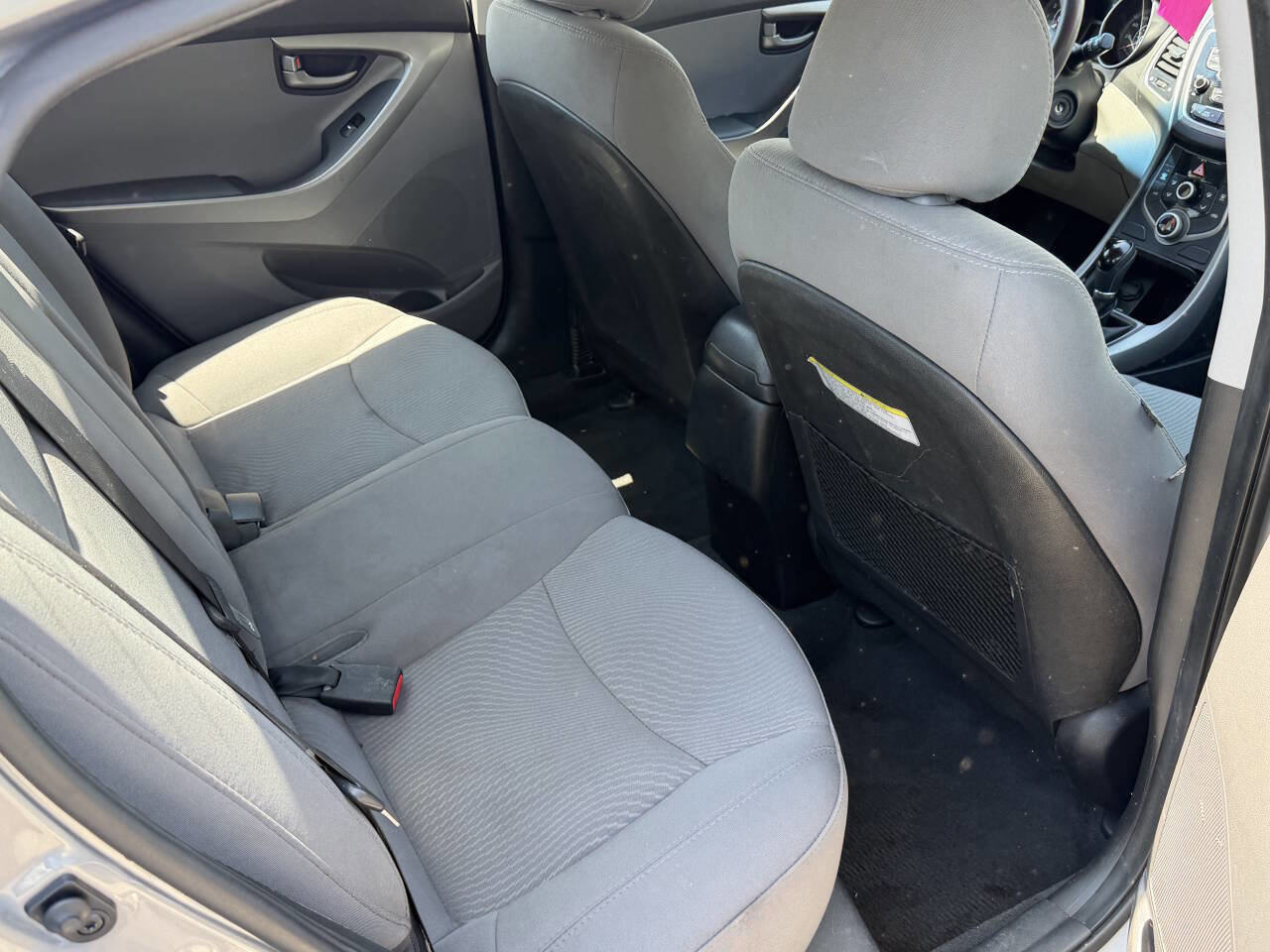 Used 2016 Hyundai Elantra SE FWD image 17