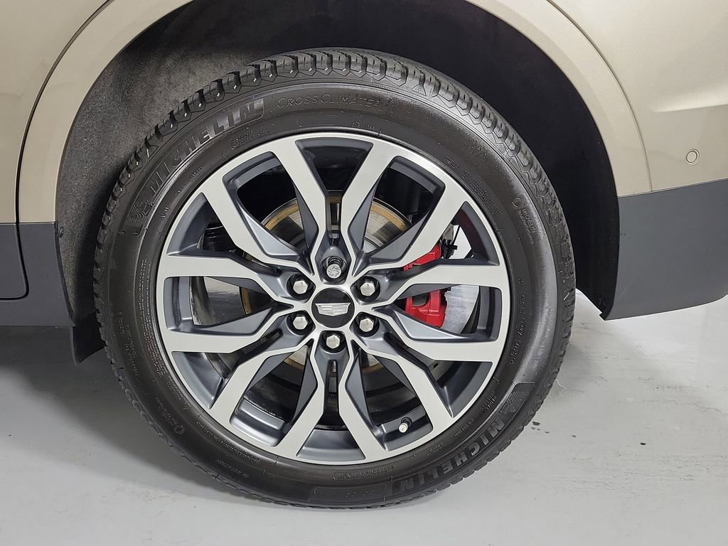 Certified 2023 Cadillac XT5 Sportv w/ Technology Package image 11