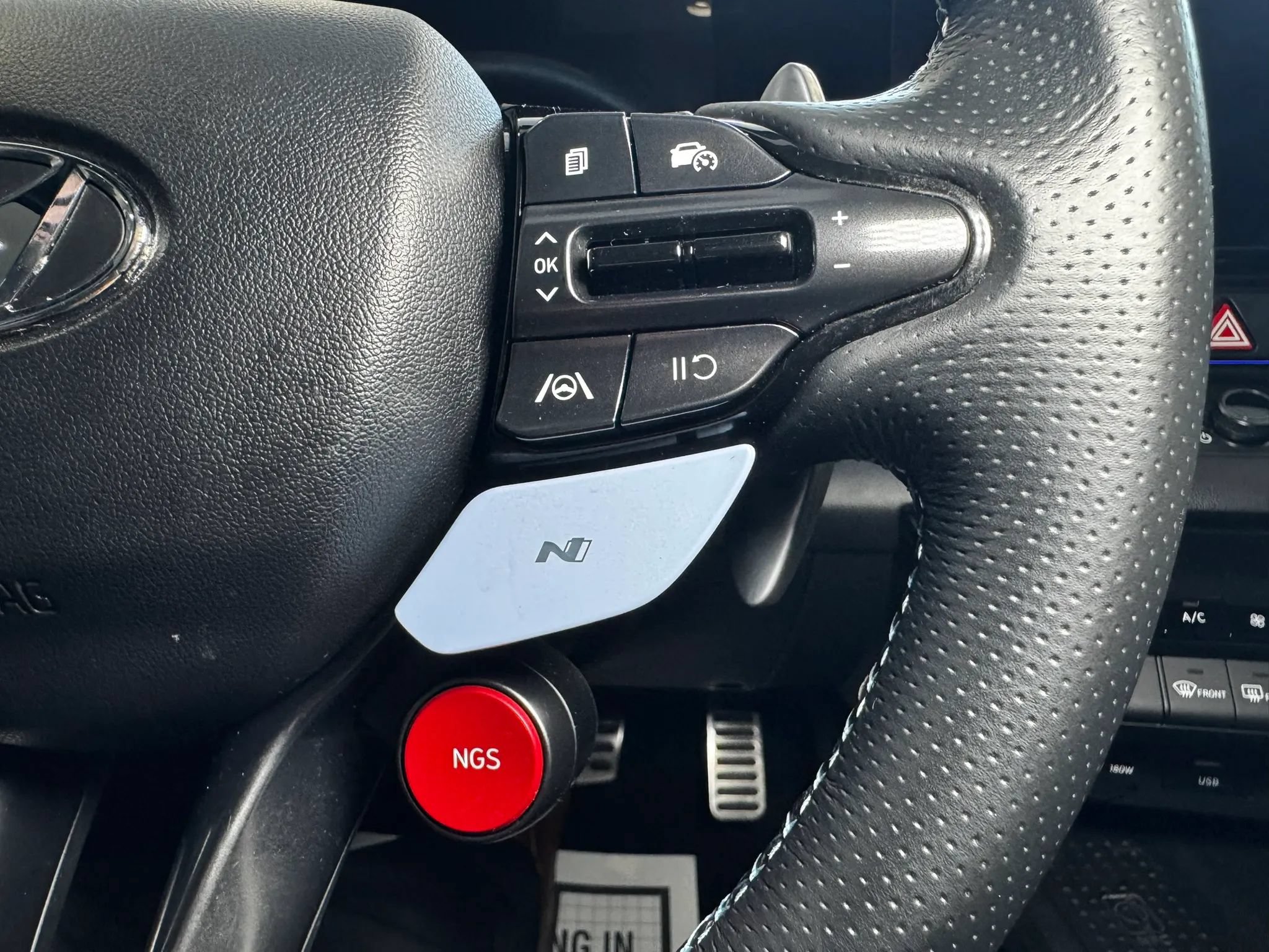 Used 2022 Hyundai Elantra N FWD image 25