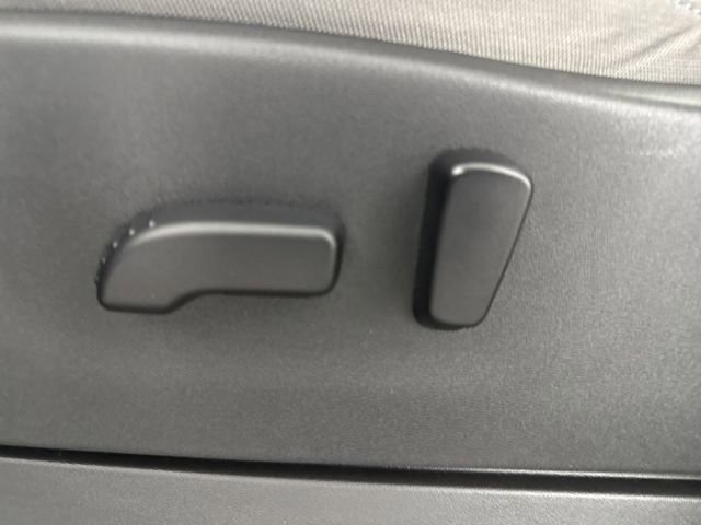 Used 2022 Nissan Frontier SV w/ Technology Package image 16