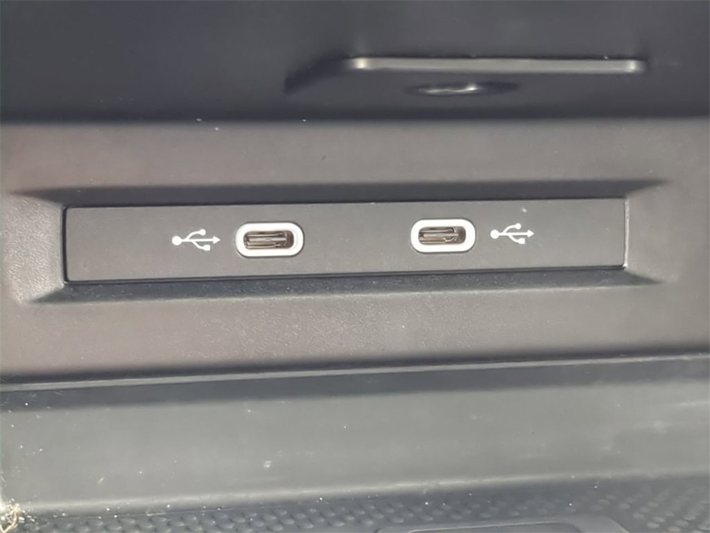 Used 2024 Volkswagen Tiguan SE image 21