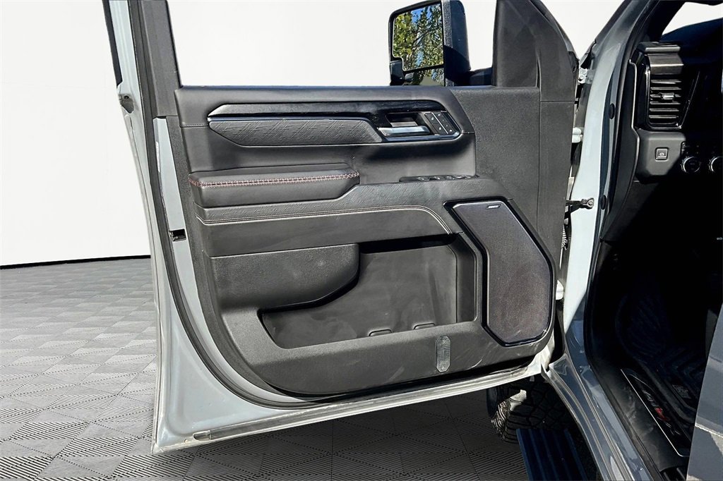 Used 2024 GMC Sierra 2500 AT4X w/ AT4X AEV Edition image 24