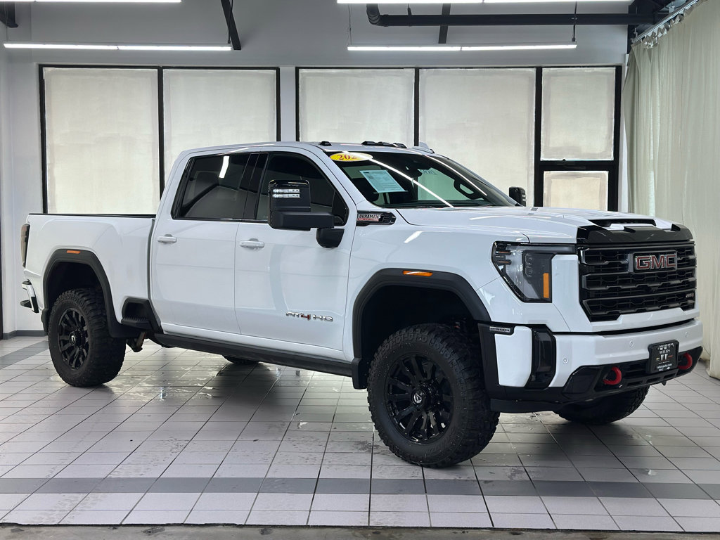Used 2024 GMC Sierra 2500 AT4 w/ AT4 Premium Plus Package AWD/4WD image 1