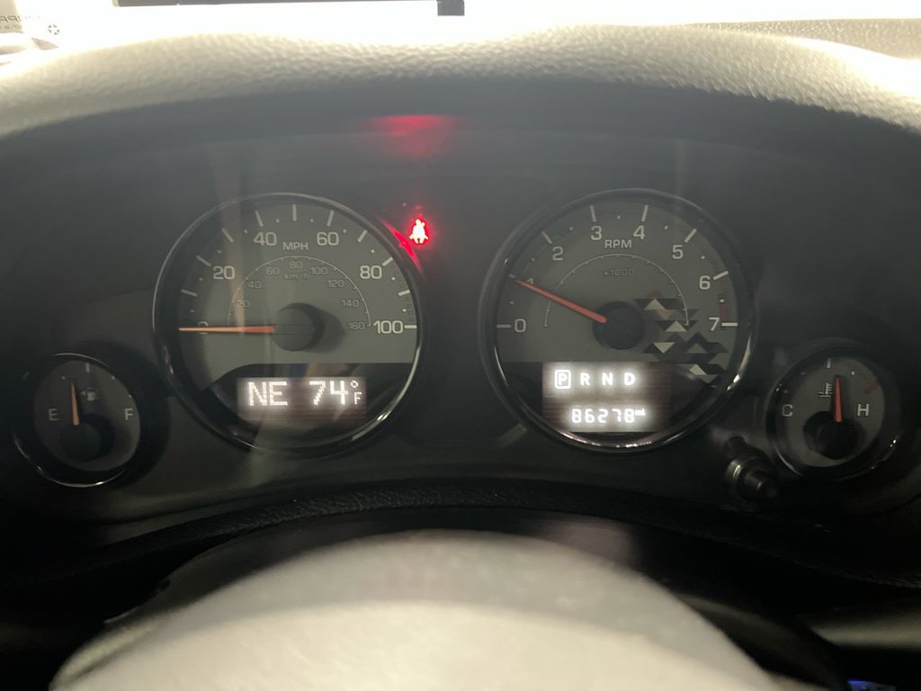 Used 2017 Jeep Wrangler Unlimited Sahara AWD/4WD image 12