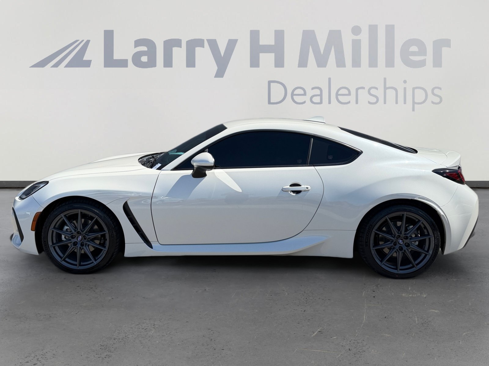 Used 2023 Subaru BRZ Limited RWD image 2