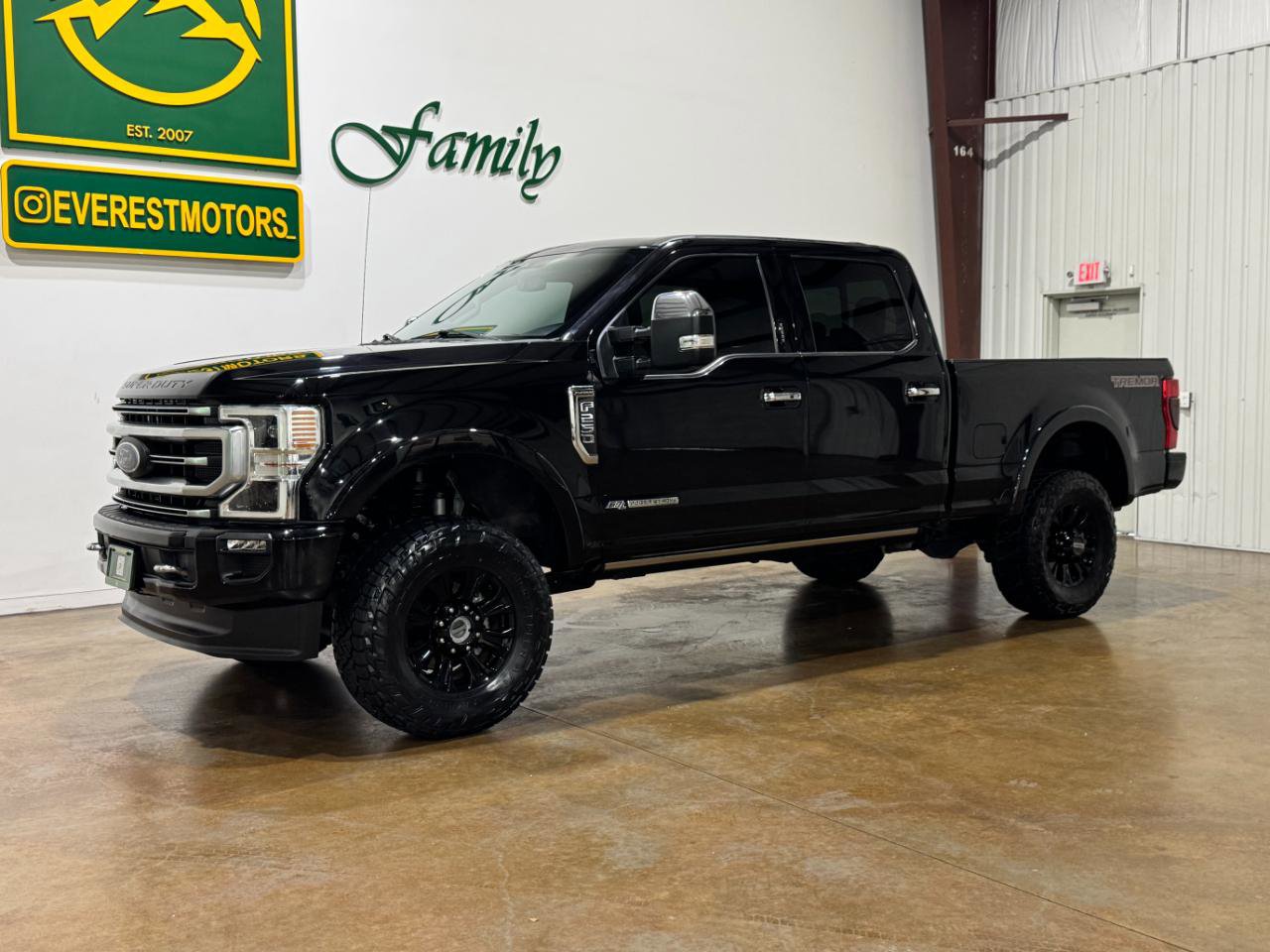 Used 2020 Ford F250 Platinum w/ Tremor Off-Road Package AWD/4WD image 6