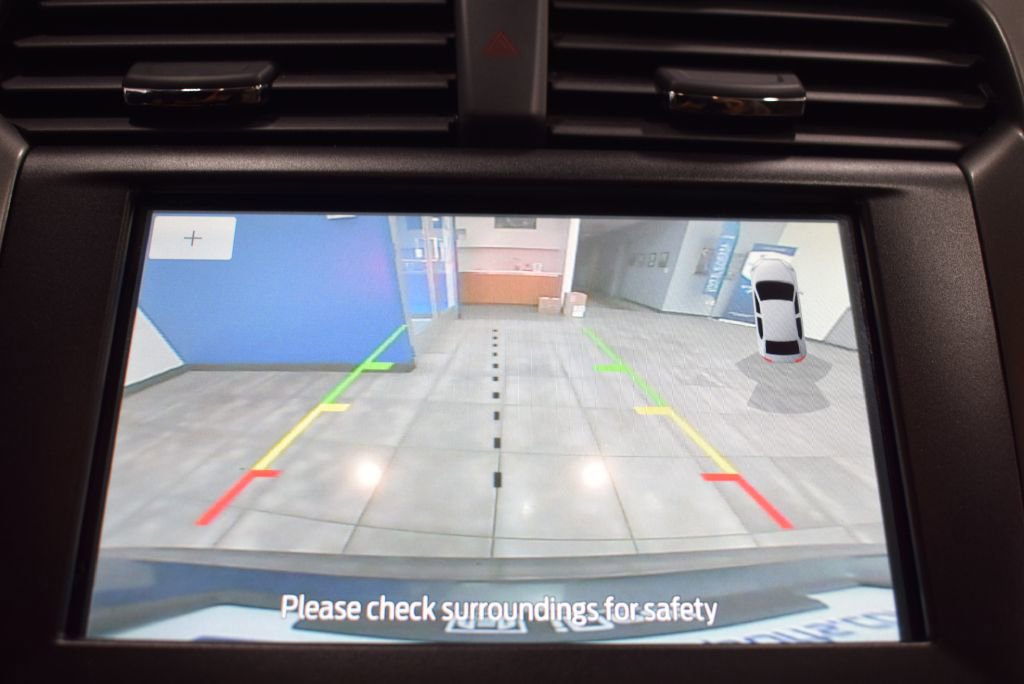 Used 2020 Ford Fusion SE image 30