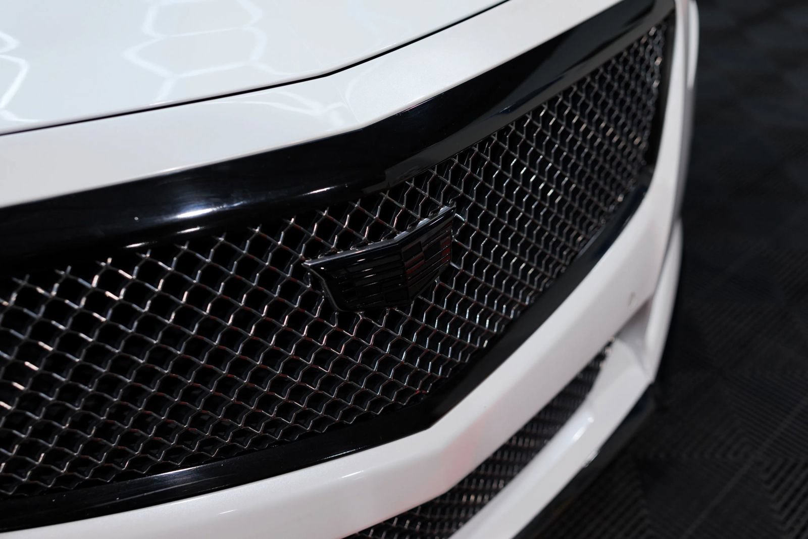 Used 2016 Cadillac CTS V w/ Luxury Package RWD image 5