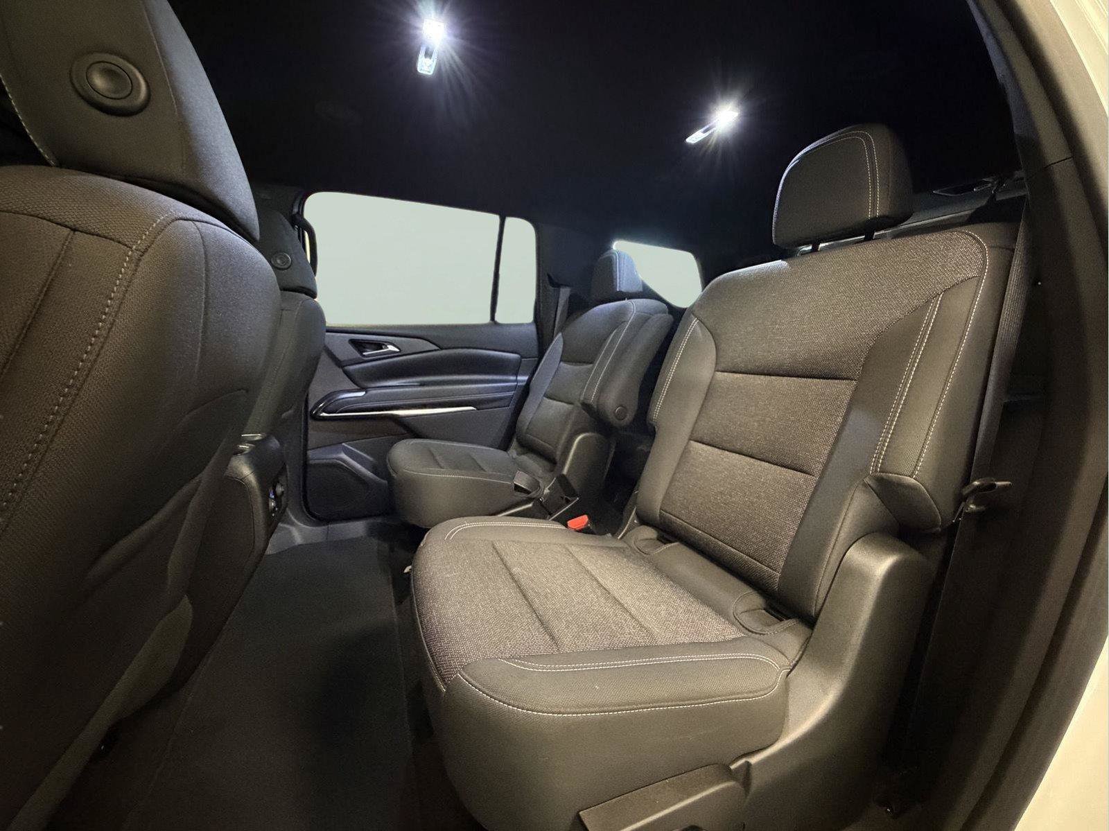 Used 2025 Chevrolet Traverse LT AWD/4WD image 26