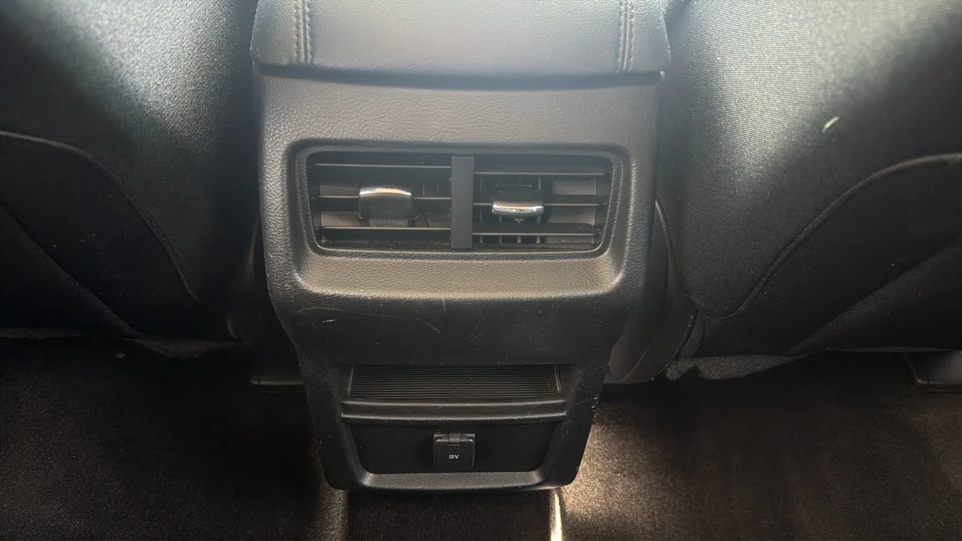 Used 2019 Ford Edge SE AWD/4WD image 17