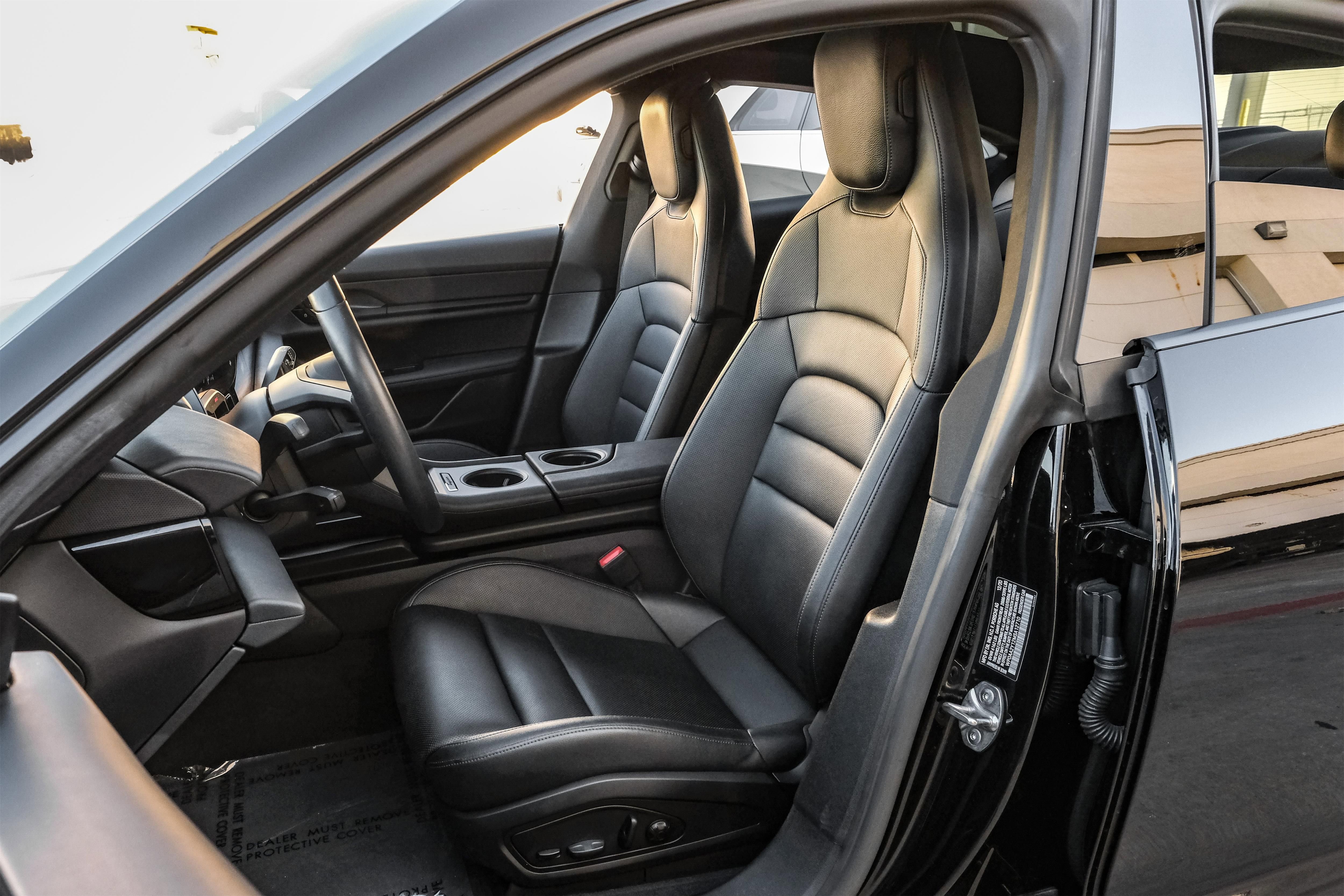 Used 2021 Porsche Taycan image 27