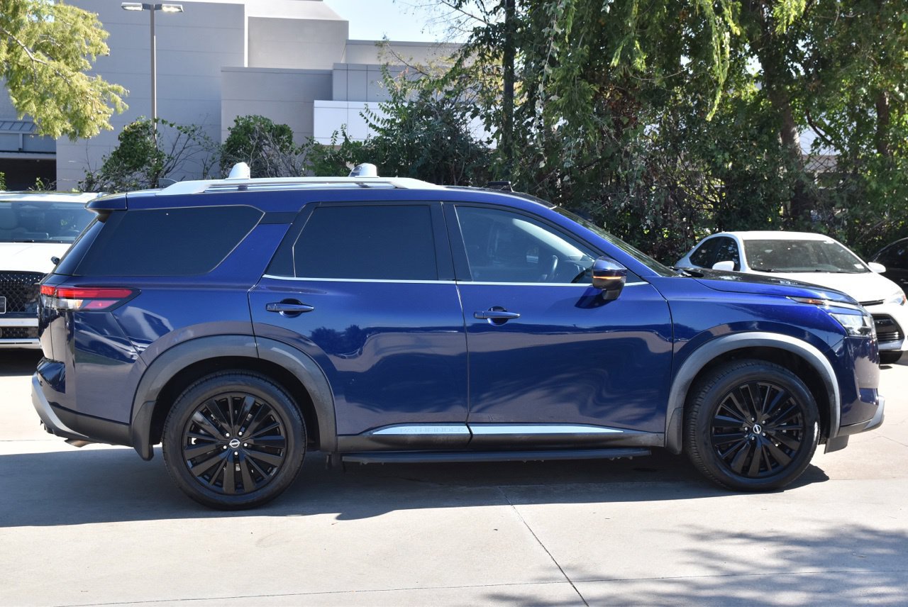 Used 2022 Nissan Pathfinder Platinum w/ Lighting Package (N93) AWD/4WD image 6
