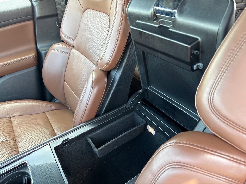 Used 2021 Lincoln Aviator Reserve w/ Equipment Group 202A AWD/4WD image 15