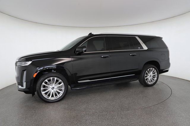 Used 2022 Cadillac Escalade ESV Premium Luxury image 4