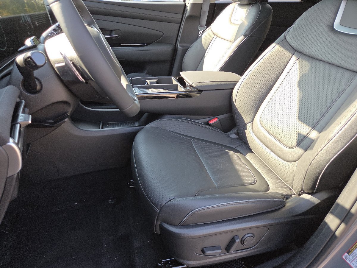New 2026 Hyundai Tucson Limited AWD/4WD image 32