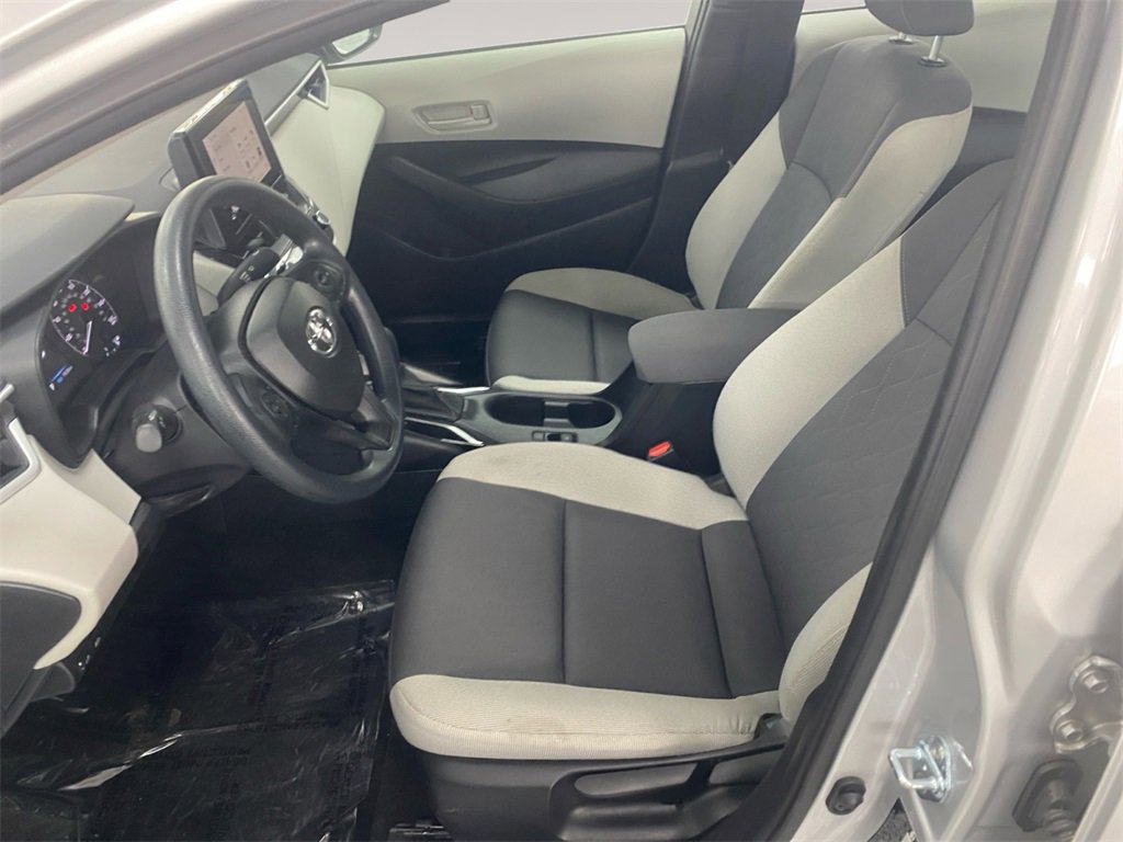 Used 2025 Toyota Corolla LE image 6