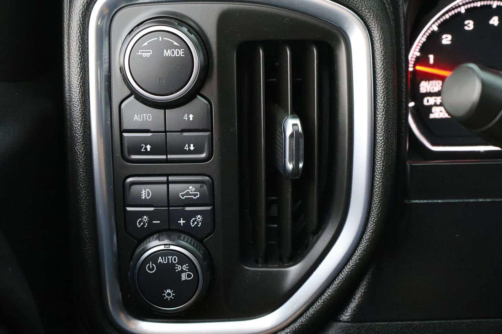Used 2020 Chevrolet Silverado 1500 RST w/ All-Star Edition AWD/4WD image 26