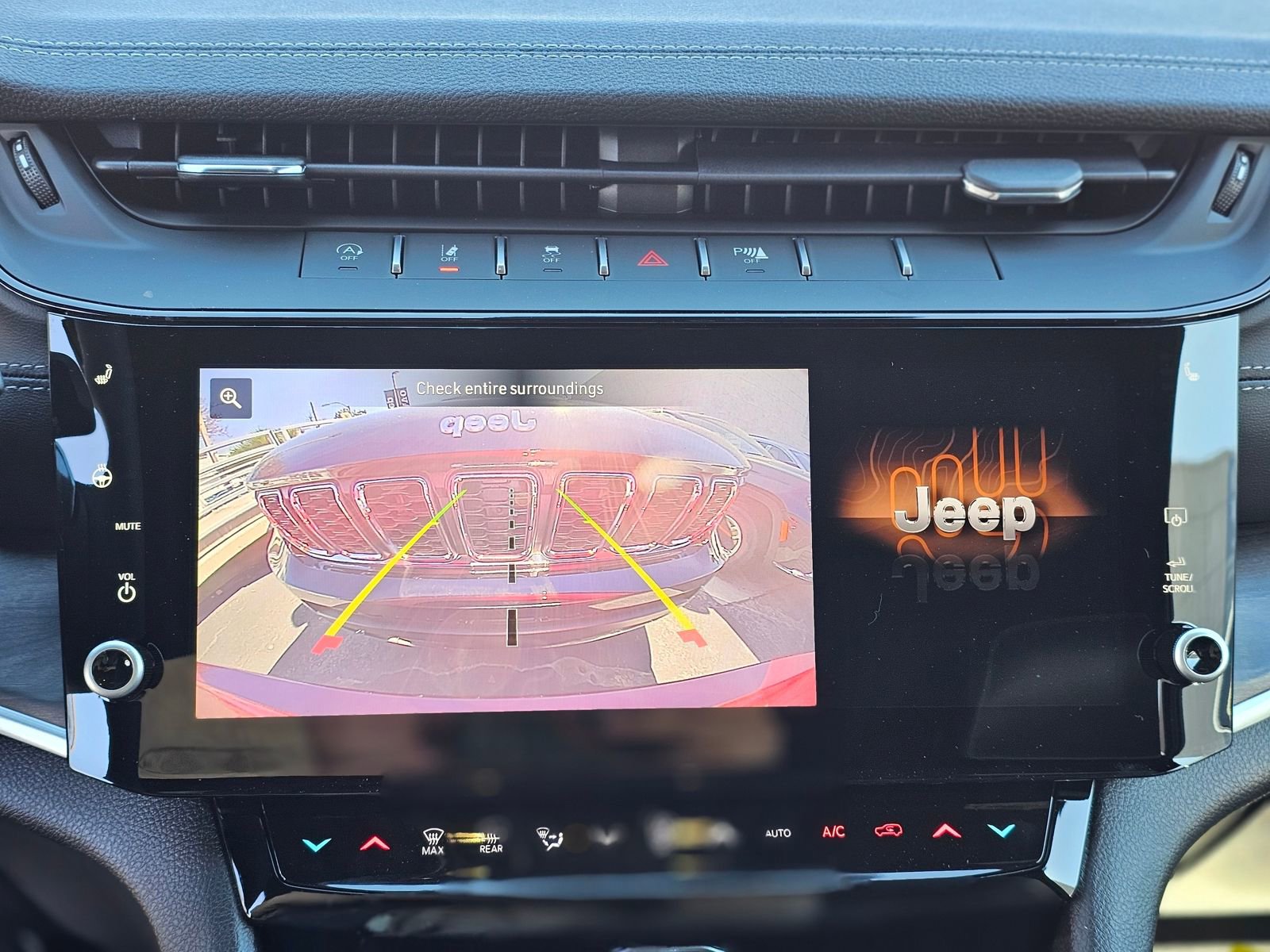 New 2026 Jeep Grand Cherokee Altitude image 12