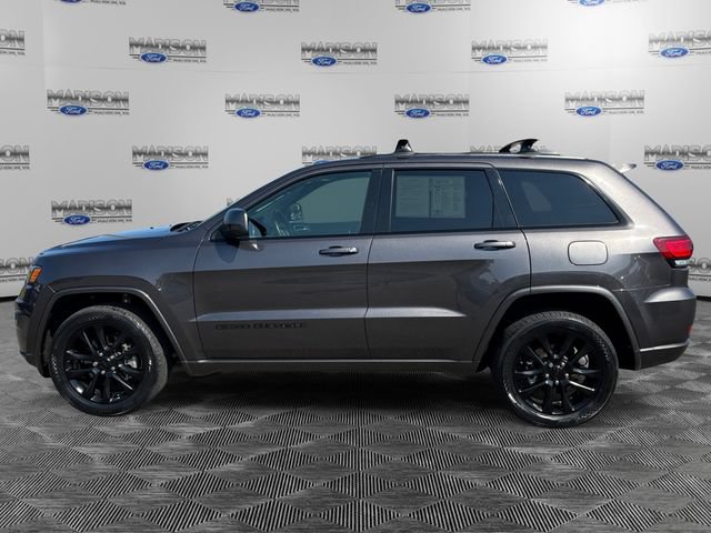 Used 2021 Jeep Grand Cherokee Laredo X AWD/4WD image 2
