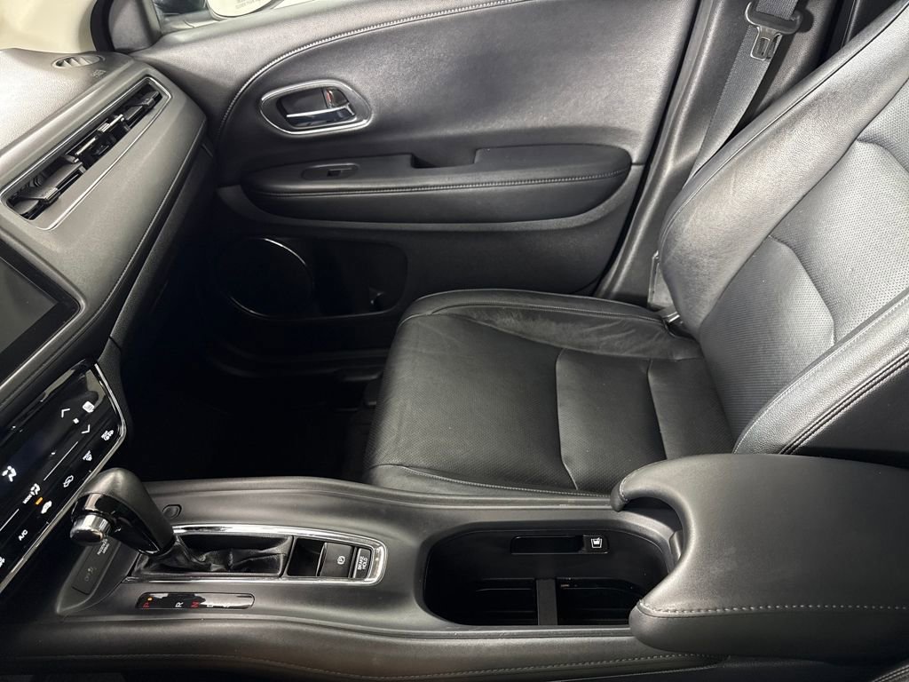 Used 2019 Honda HR-V Touring image 16