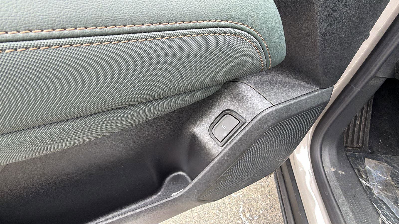 New 2026 GMC Terrain AT4 w/ Convenience Package III image 24