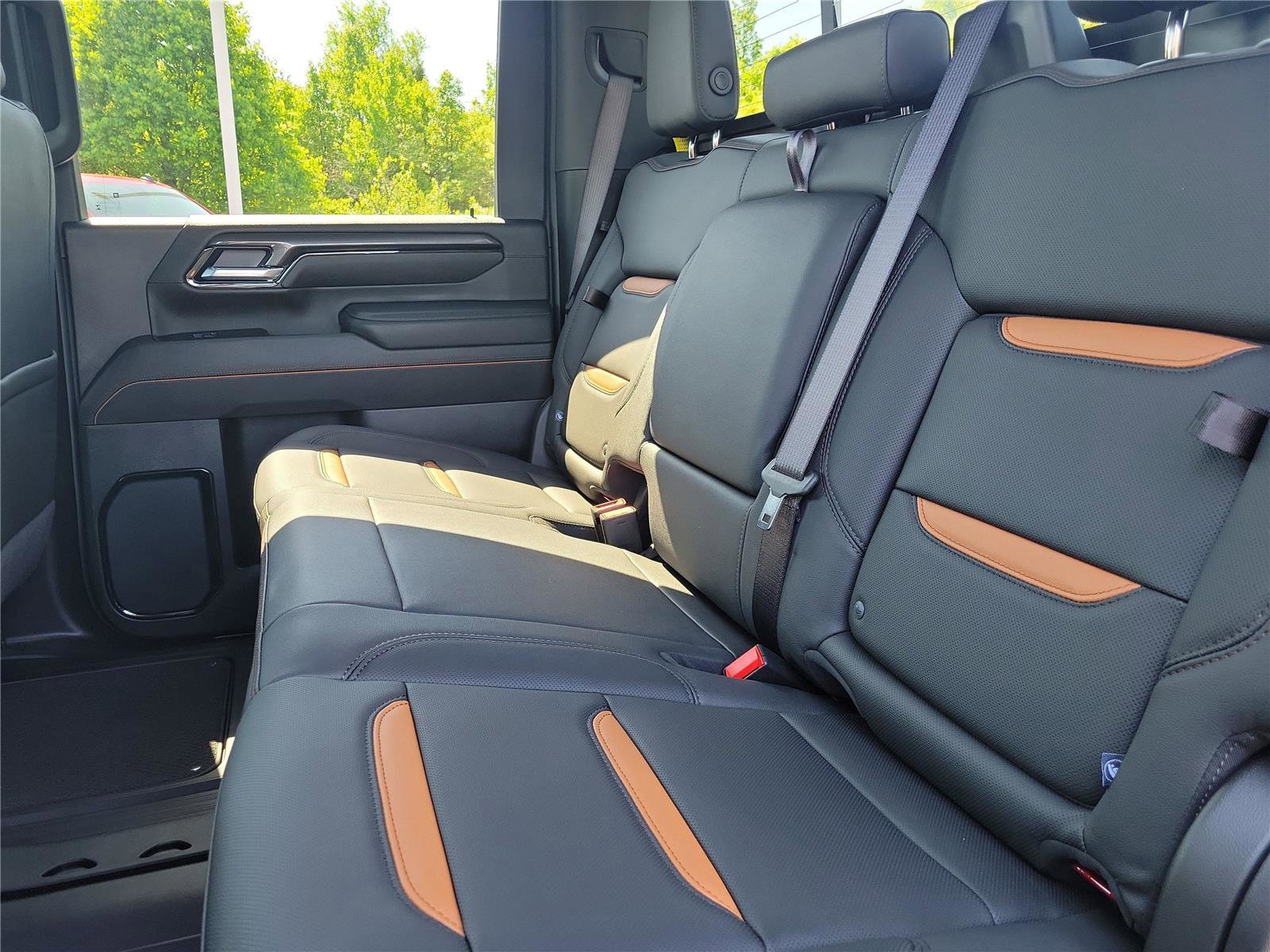 New 2026 GMC Sierra 2500 AT4 w/ AT4 Premium Plus Package AWD/4WD image 13