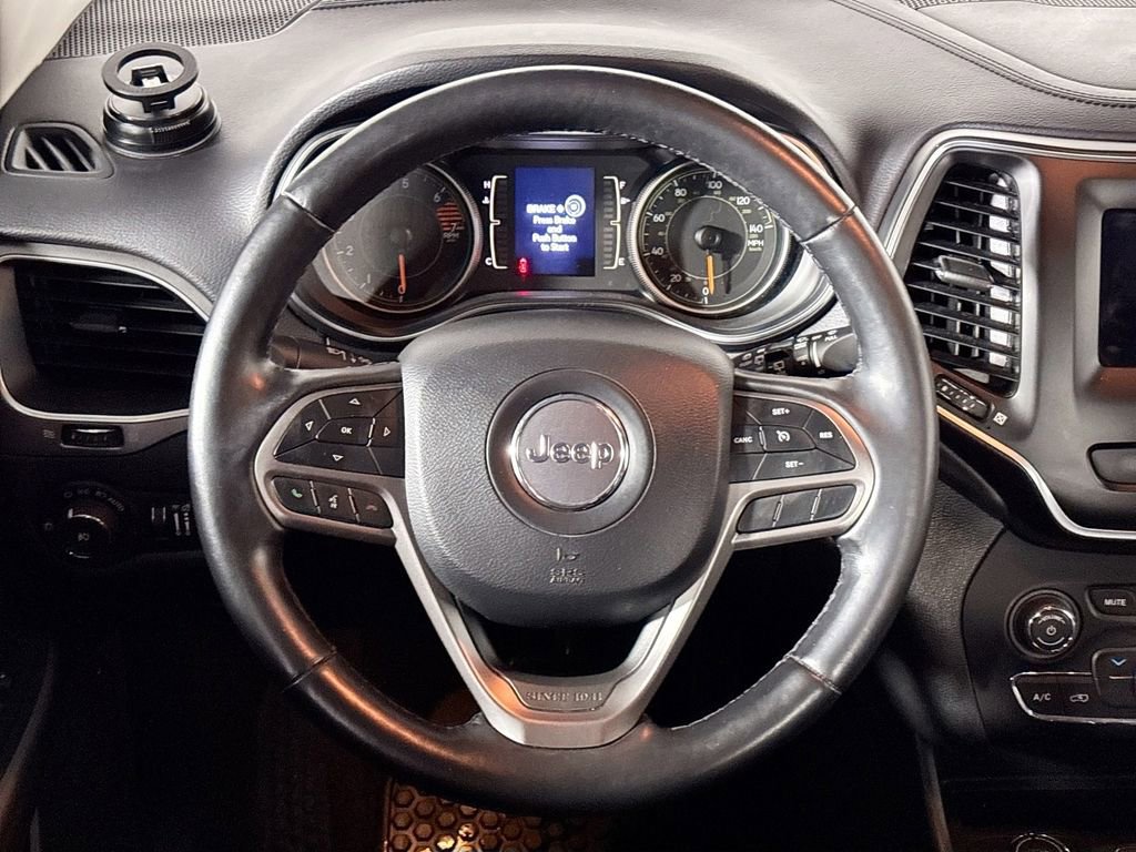 Used 2019 Jeep Cherokee Latitude Plus w/ Cold Weather Group image 13